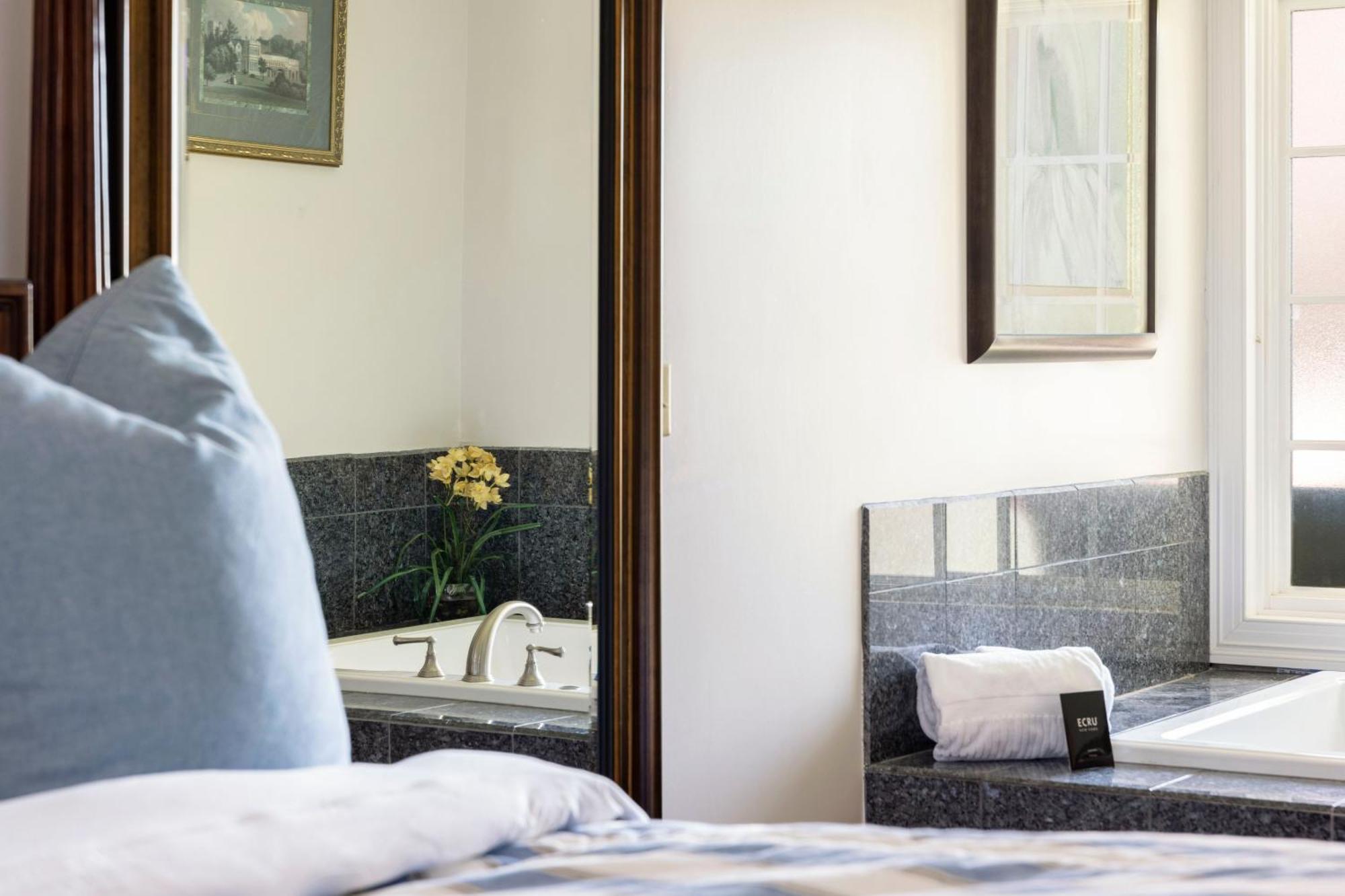 The Villa Bed And Breakfast Westerly Extérieur photo