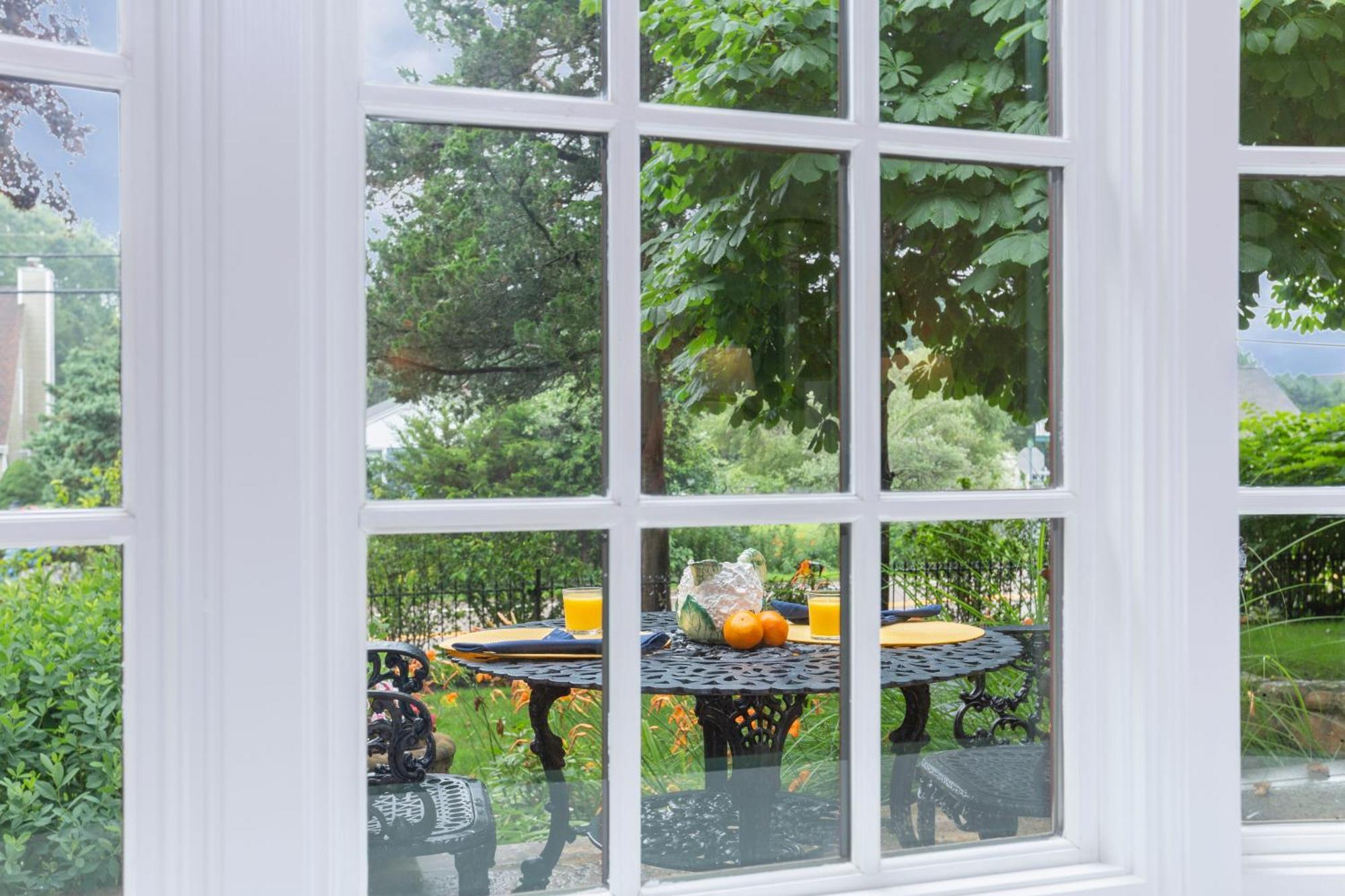 The Villa Bed And Breakfast Westerly Extérieur photo