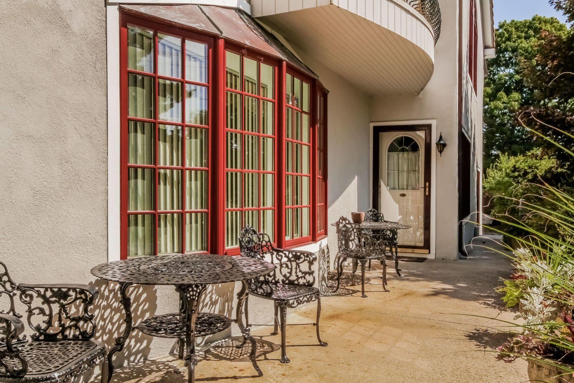 The Villa Bed And Breakfast Westerly Extérieur photo