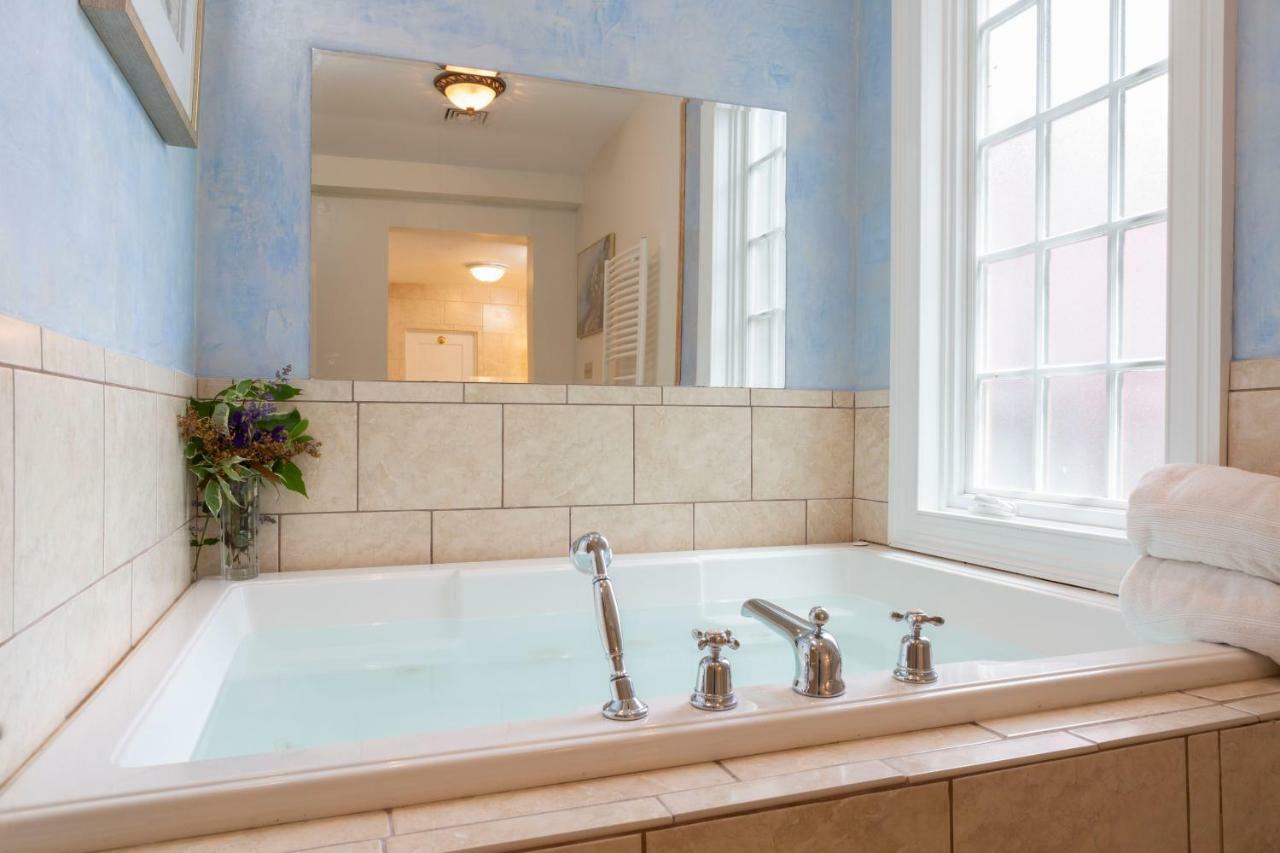 The Villa Bed And Breakfast Westerly Extérieur photo